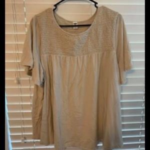 Women’s XL creen colored old navy shirt